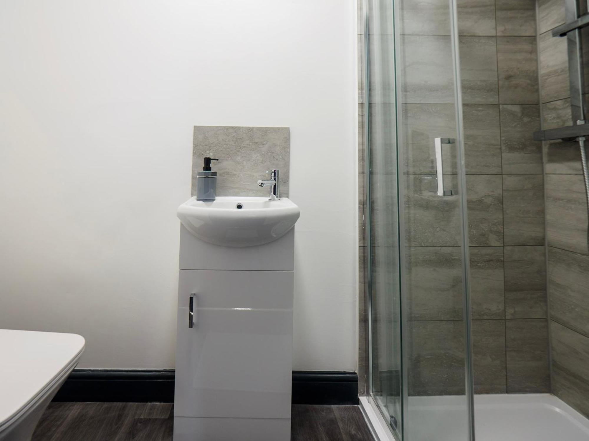 Chatham Lodge Family Room 2 Ensuite Stoke-on-Trent Dış mekan fotoğraf